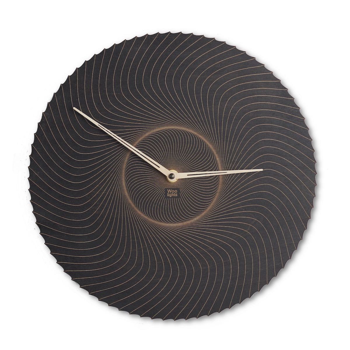 Abstrakcyjny zegar ścienny drewniany w kolorze czarnym